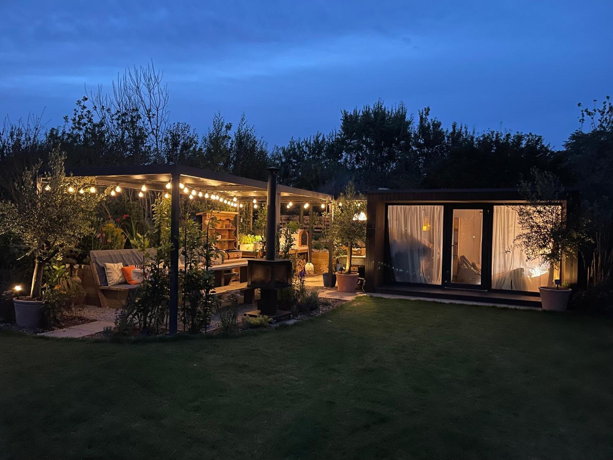 Dragonfly Glamping Spa Retreat Ashford  Exterior photo