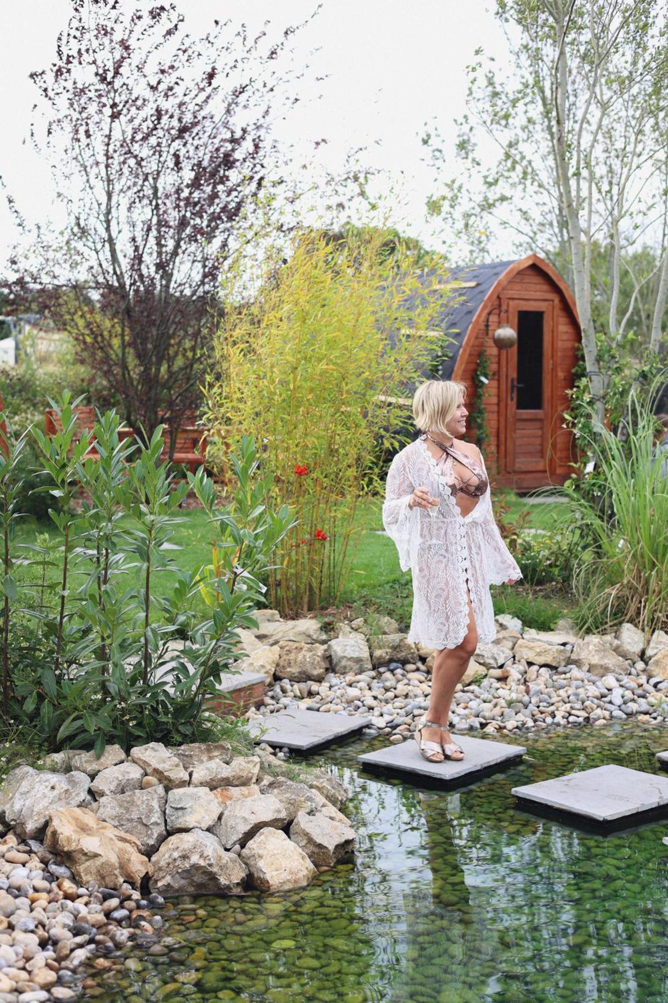 Dragonfly Glamping Spa Retreat Ashford  Exterior photo