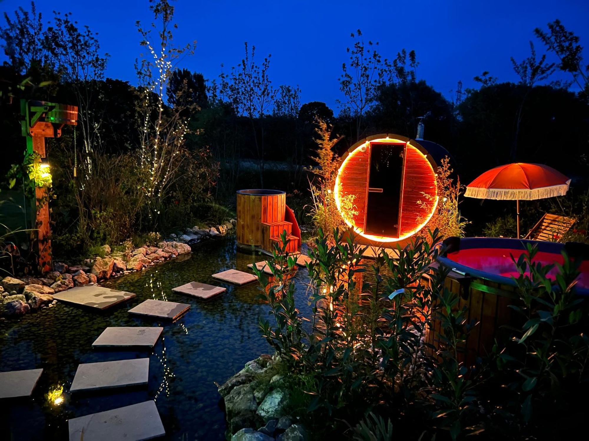 Dragonfly Glamping Spa Retreat Ashford  Exterior photo